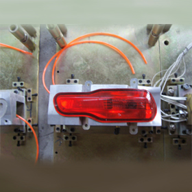 Plastic lamp assembly