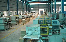 Precision plastic injection molding machine